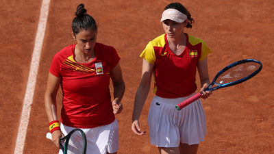 Sara Sorribes y Cristina Bucsa se meten en semifinales en dobles