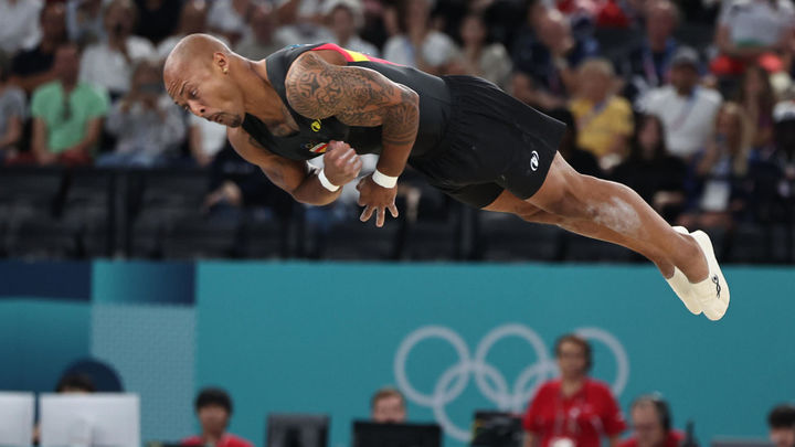 Ray Zapata durante su ejercicio de suelo en París 2024 / EFE