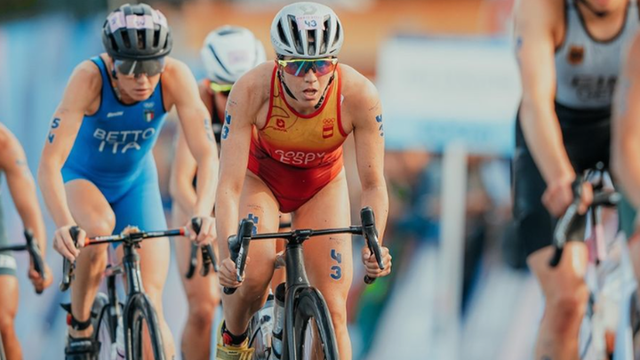 Triatlón / @ANNITAGODOY