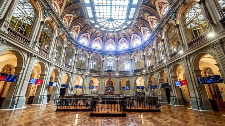 El Ibex 35 pierde 17.000 puntos tras abrir con una caída del 1%