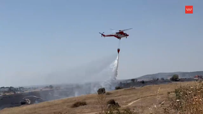 Bomberos dan por controlado un incendio forestal en Colmenar Viejo