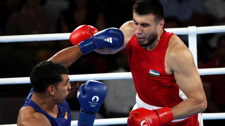 Ayoub Ghadfa en la final de boxeo +92 kilos de París 2024 / EFE