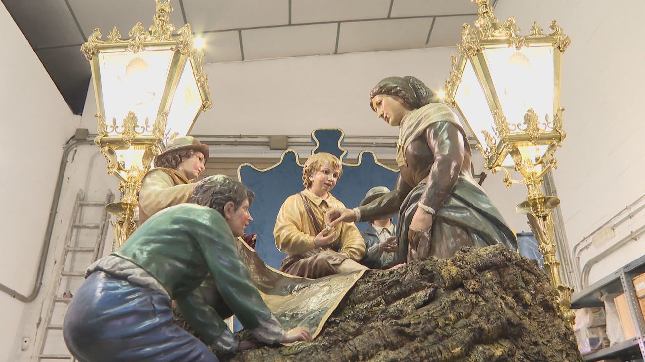 La Virgen de la Paloma estrena carroza