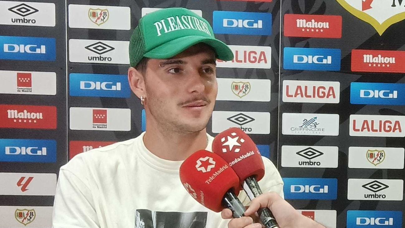 Sergio Camello: "Quiero ofrecer el oro a la afición, me siento un vallecano más"