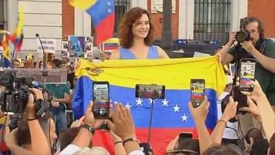 Ayuso dice que España tiene que liderar la defensa de la democracia en Venezuela y que "Zapatero tiene mucho que callar"