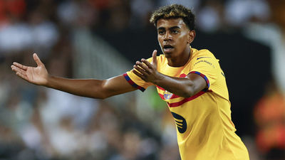 El padre de Lamine Yamal recibe el alta médica y abandona el hospital