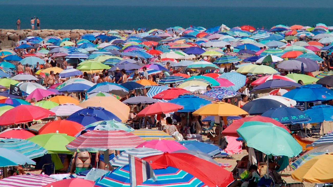 Precios altos y masificación, alejan a más turistas españoles de los destinos nacionales