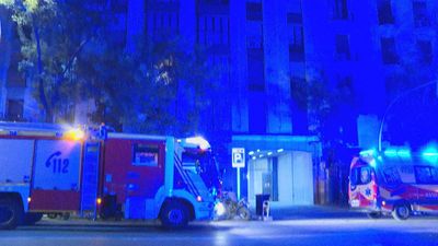 Un joven resulta herido al caer de una altura de 3 plantas en Chamberí