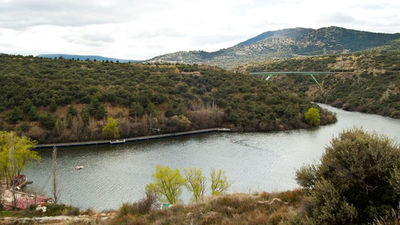 Una adolescente de 15 años muere ahogada en el embalse de Los Ángeles de San Rafael