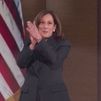 Kamala Harris se presenta como el contrapunto a un "Trump sin límites" al aceptar la nominación