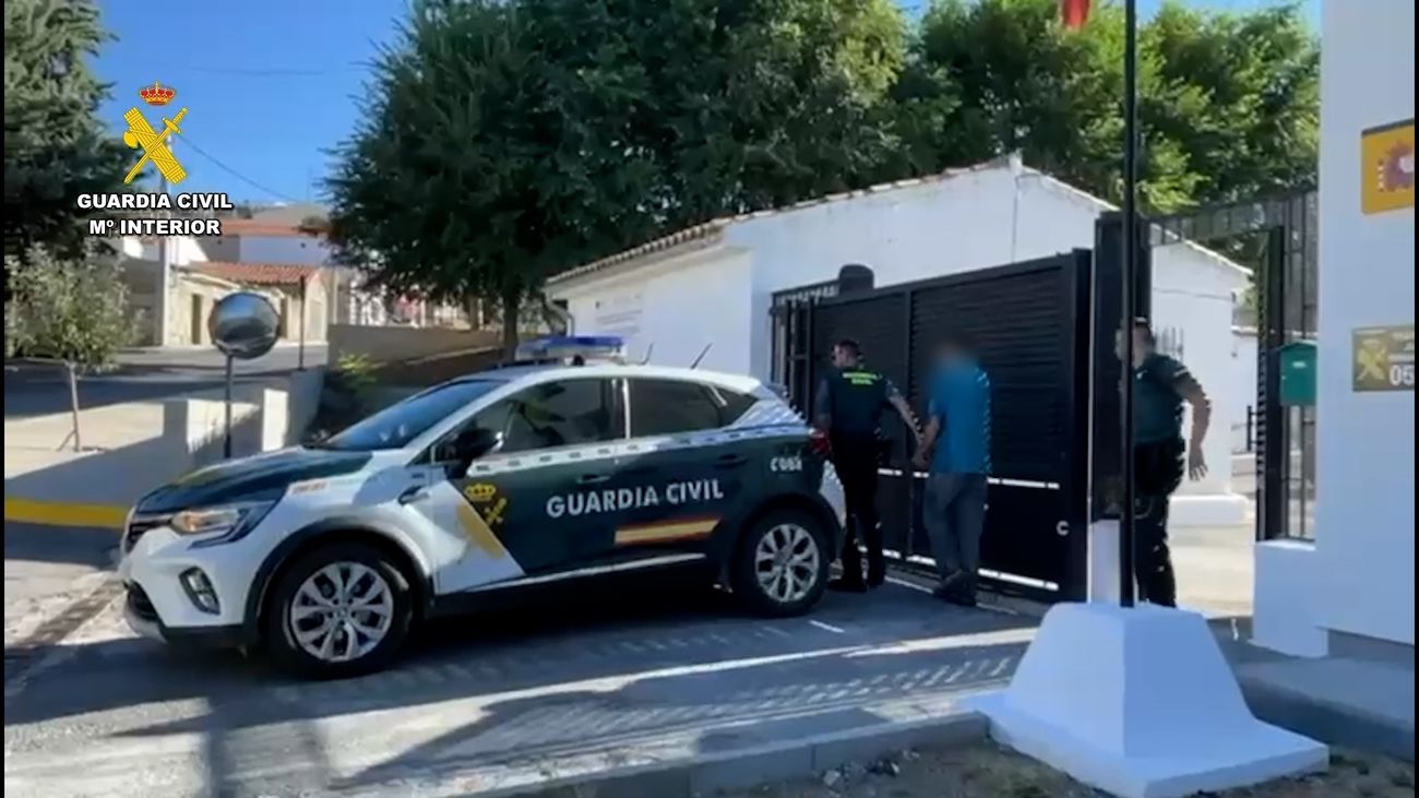 La Guardia Civil recupera una obra de arte del siglo XVIII valorada en 15.000 euros