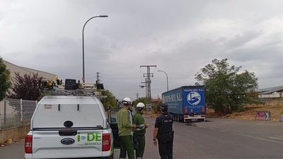 Un rayo, posible causa de la avería en una línea de alta tensión en Alcorcón