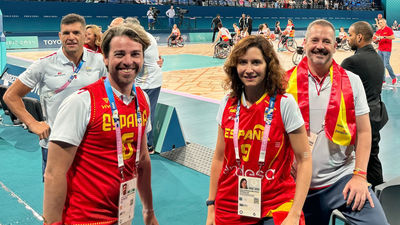 Ayuso asiste en París a la primera jornada de los Juegos Paralímpicos