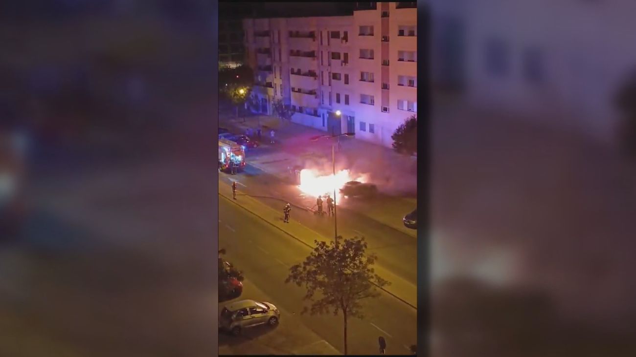 Contenedores quemados, reyertas y robos: Continúan los actos vandálicos en Alcalá de Henares