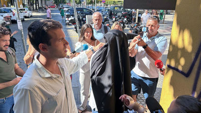 Suspendido el juicio por agresión contra la mujer cuyo maltratador se cambió de sexo