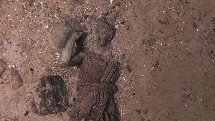 Vista de la estatua de bronce de la diosa romana Diana, conocida como "Diana de Versalles" que estaba sobre la repisa de la chimanea de la Sala de Primera Clase del Titanic / EFE