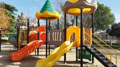 Manzanares El Real sale a la calle para pedir que reabra un parque cedido por la nobleza