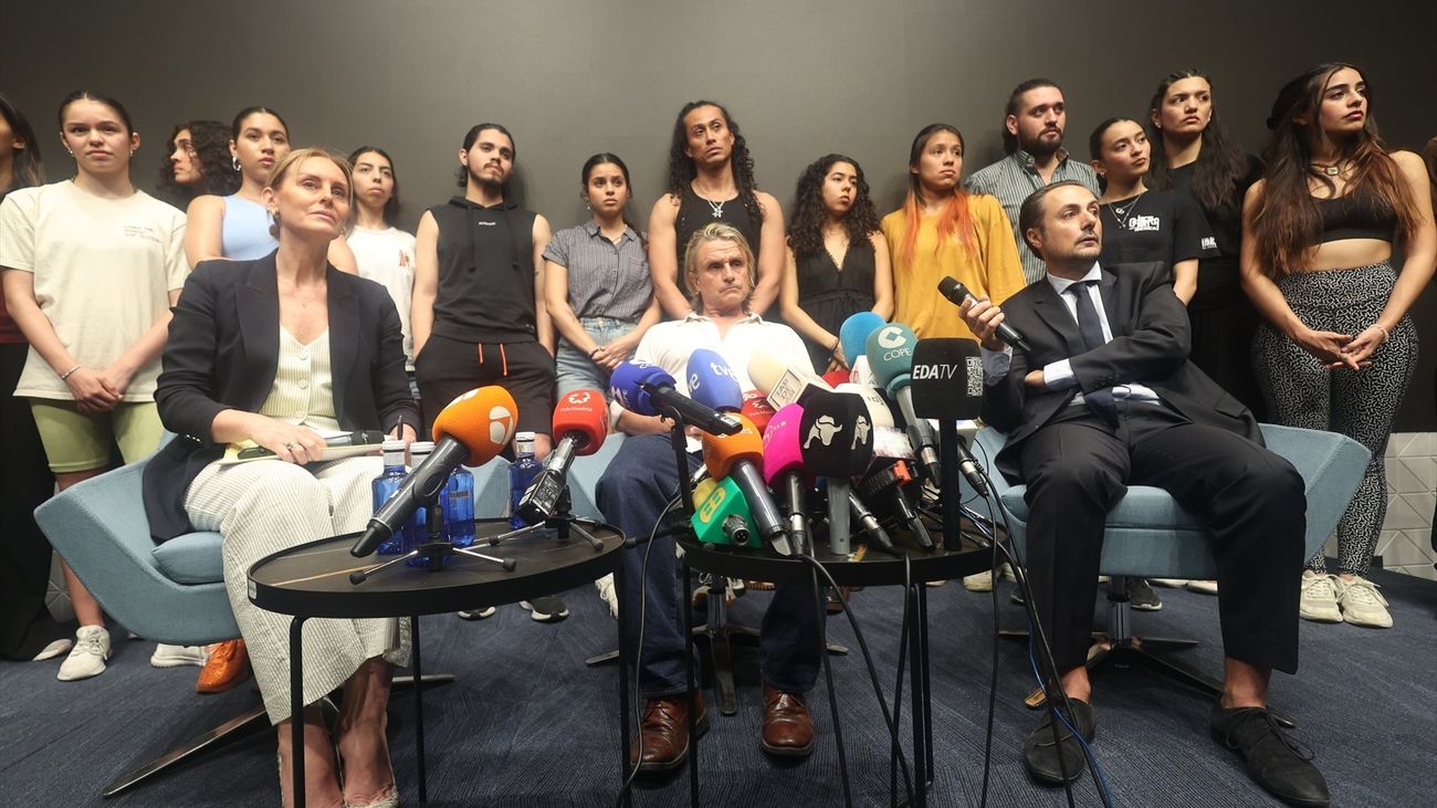 Regresan a México los 17 becarios del espectáculo 'Malinche' de Nacho Cano