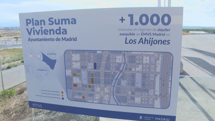 Cartel anunciador del 'Plan Suma Vivienda'