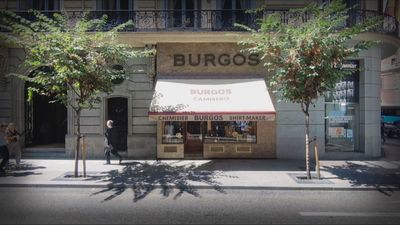 La camisería centenaria que viste a estrellas de Hollywood y a la realeza