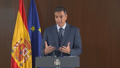 Sánchez dice que respeta al Parlamento, pero no renunciará a su hoja de ruta