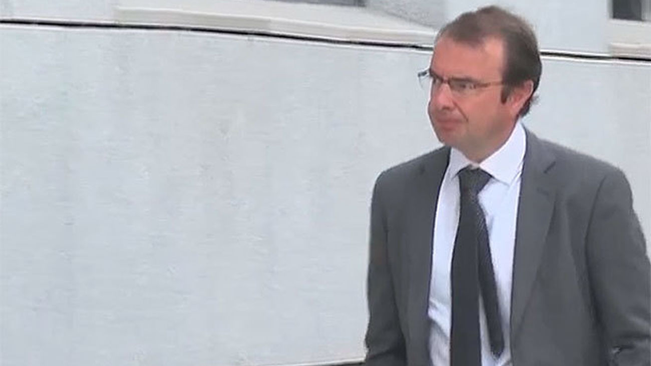 Un exdirectivo de Puertos del Estado dice que cumplía órdenes del Ministerio al contratar con la trama de Koldo