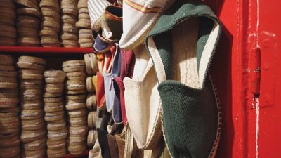 Calzados Lobo, una zapatería con más de un siglo de historia