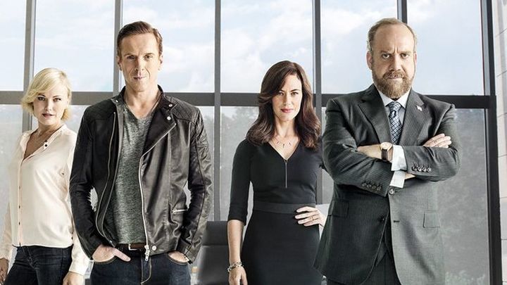 Paul Giamatti y Damien Lewis encabezan el reparto de Billions (Movistar plus +) / Enseriados