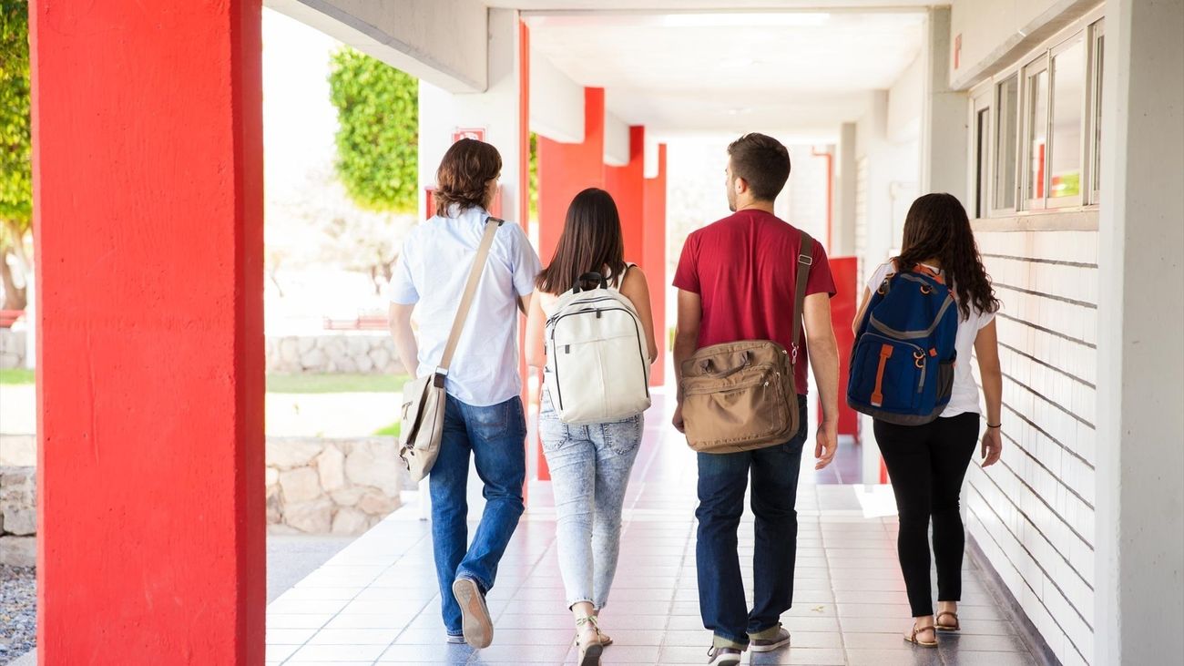 El 73% de los jóvenes estaría dispuesto a saltarse la ley para ayudar a su familia