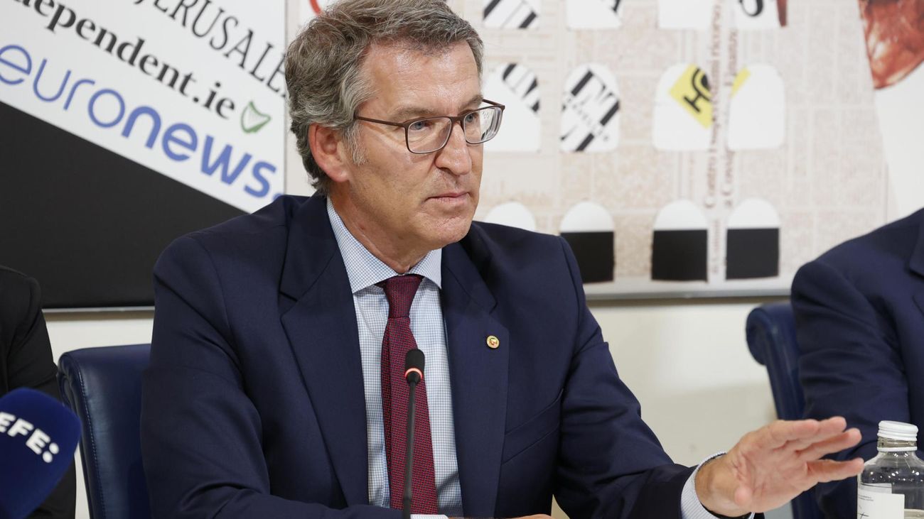 Feijóo denuncia que el presidente del Gobierno está "acabando con instituciones e igualdad"