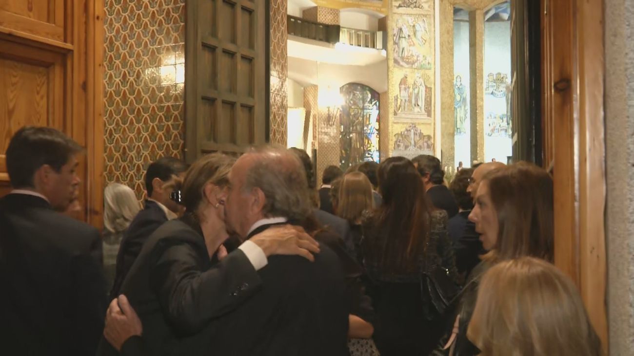 Familiares y amigos despiden a Caritina Goyanes