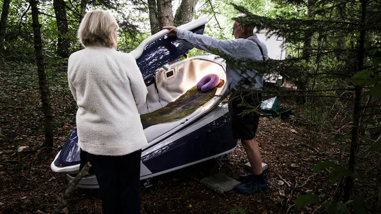 Varios detenidos tras la primera utilización en Suiza de la 'cápsula para el suicidio'