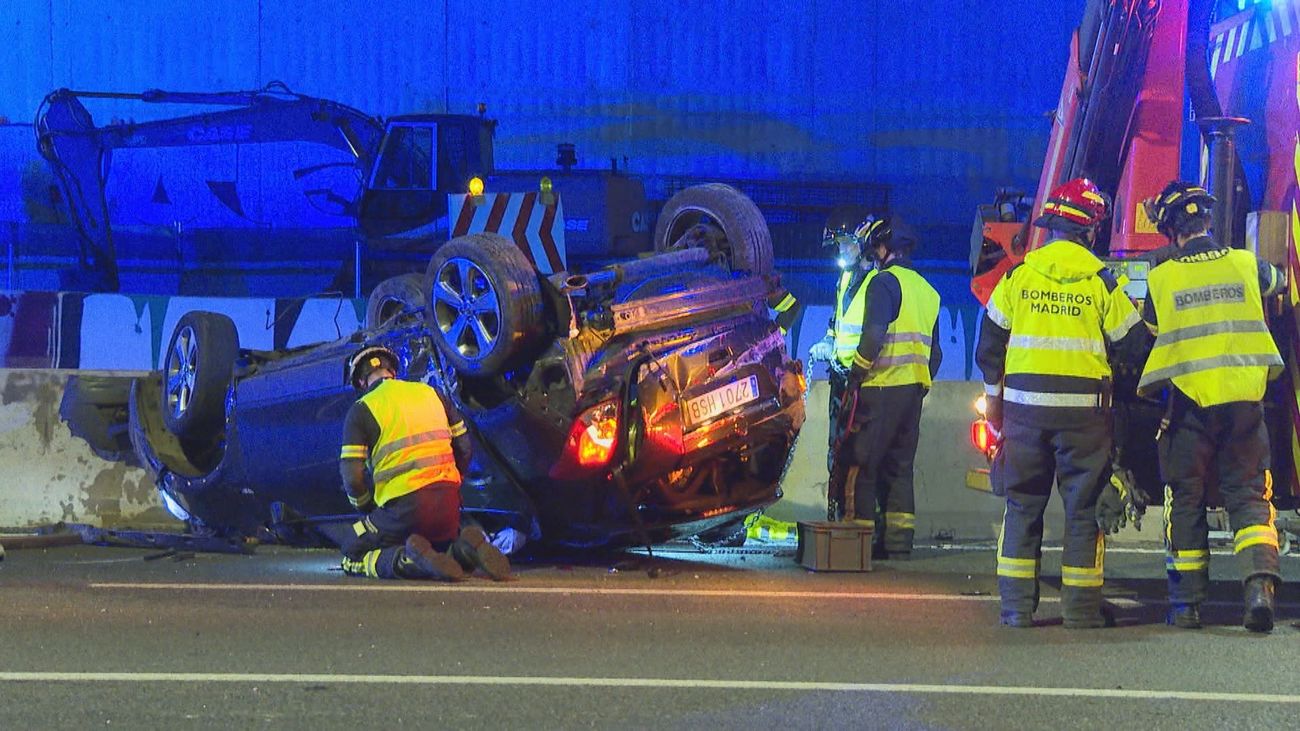 'Milagro' en la M-40: Un coche da varias vueltas de campana y sus cuatro ocupantes salen ilesos