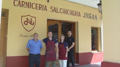 La carnicería centenaria de Fuenlabrada que cuenta hasta con canción propia