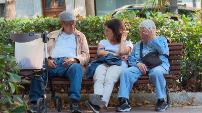 Combatir la soledad no deseada, el mejor regalo para celebrar el Día de los Mayores