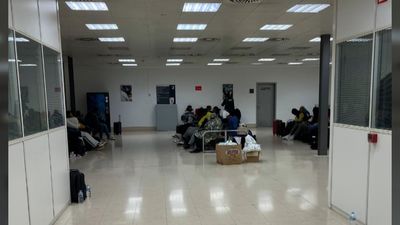 Buscan a cuatro solicitantes de asilo marroquíes fugados de una sala del aeropuerto de Barajas