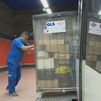 El Metro de Madrid ya transporta casi un millar de paquetes diarios en la Línea 12