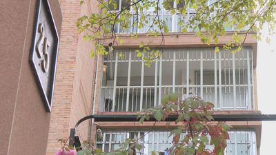 Herido grave un hombre tras ser apuñalado por su hermano en una reunión familiar en Vallecas