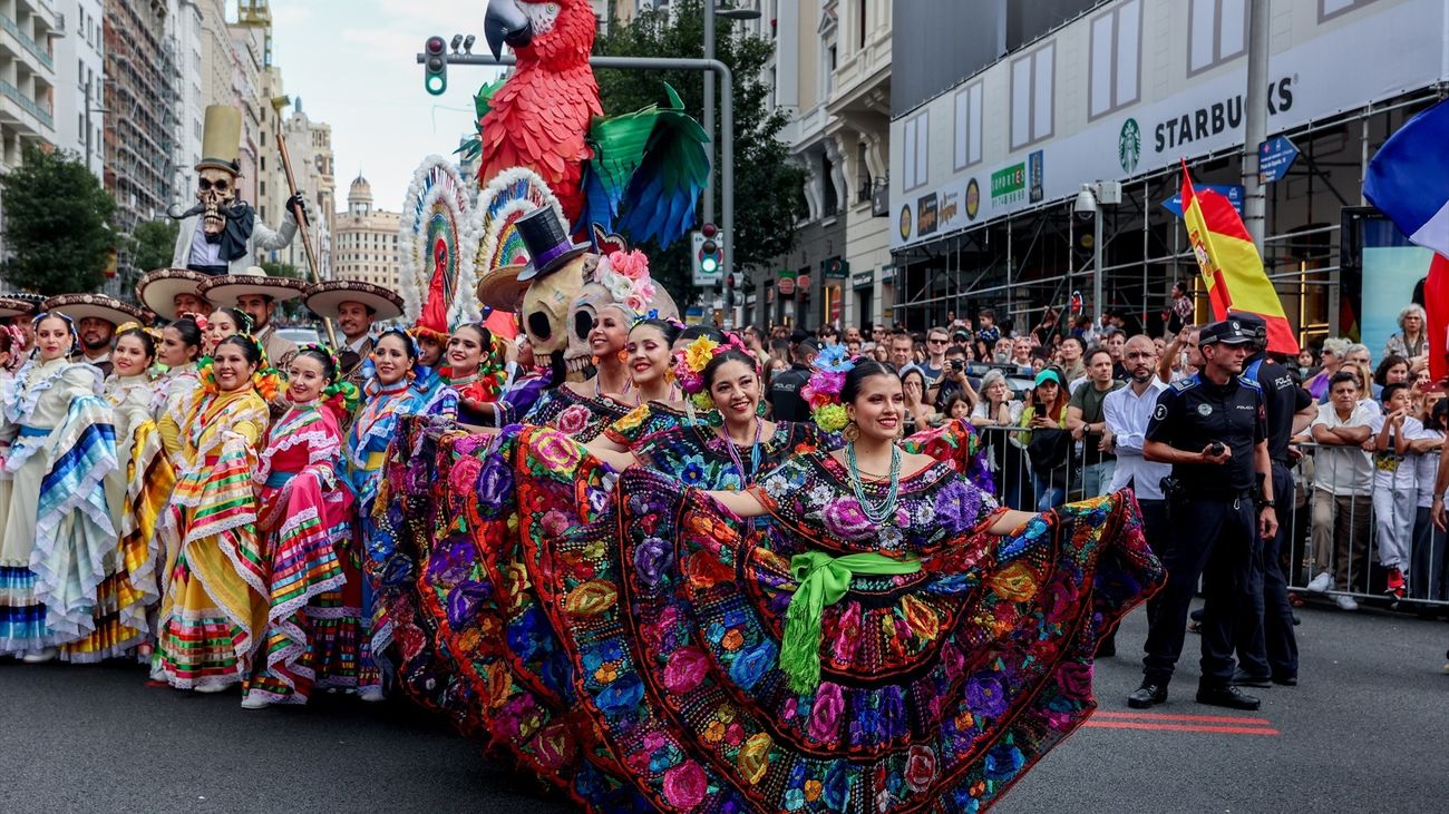 El concierto de Gloria Estefan y la Cabalgata por Gran Vía protagonizan los actos de la Hispanidad 2025