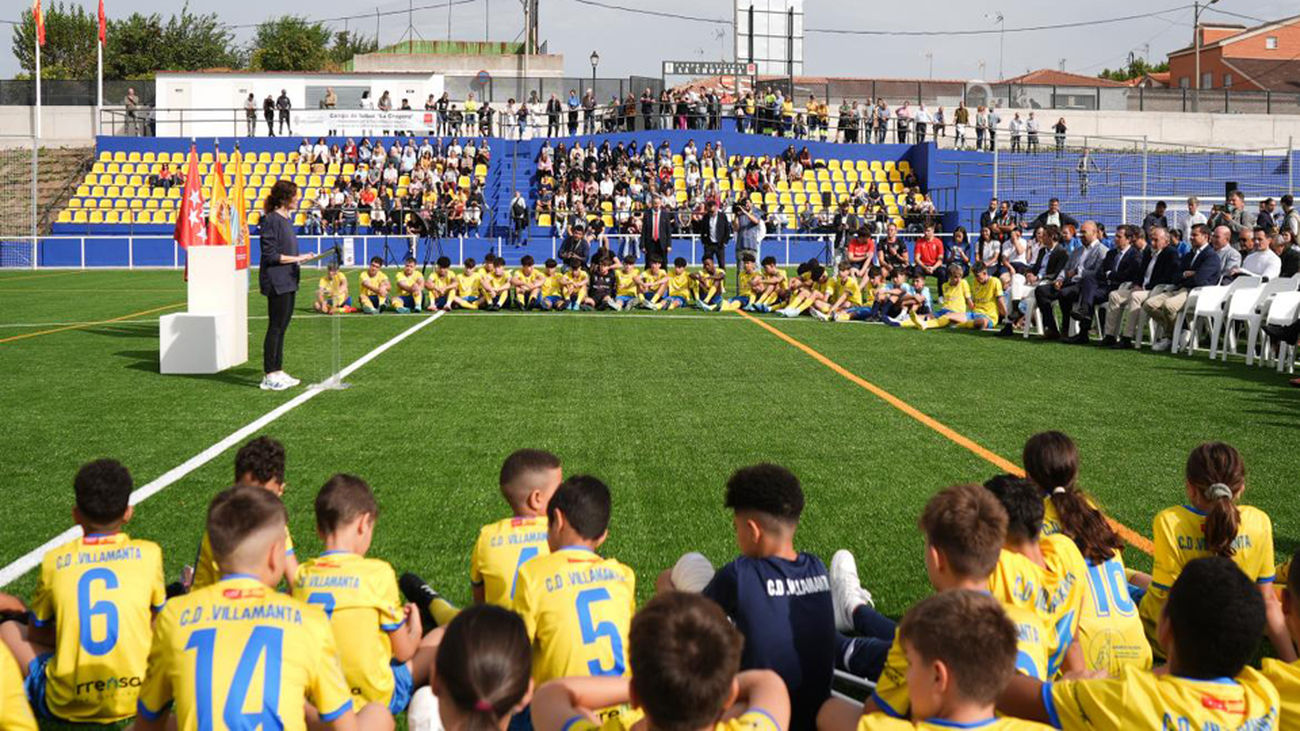 El campo de fútbol de Villamanta, reconstruido tras el paso de la DANA