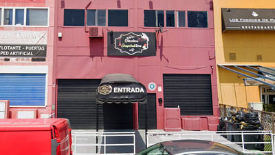 Empotra su coche contra una discoteca de Parla de la que le habían echado minutos antes