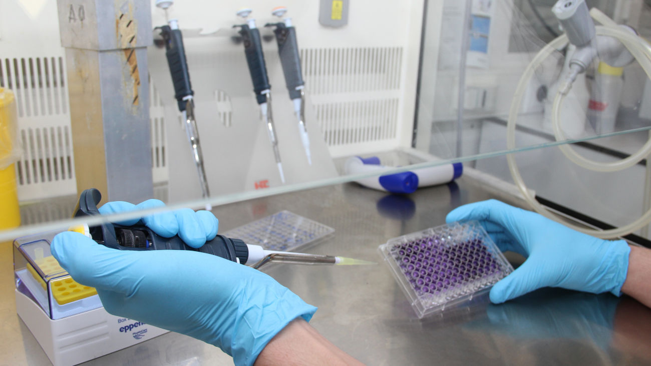 El Hospital Clínico estrena un laboratorio pionero para crear fármacos contra el cáncer mediante IA