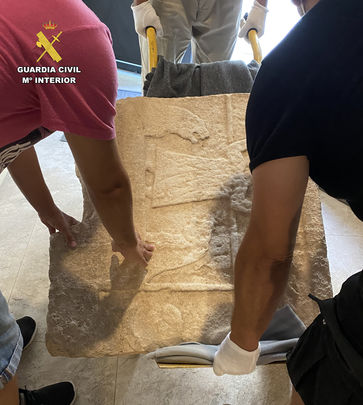 Friso paleocristiano del siglo IV recuperado por la Guardia Civil / GUARDIA CIVIL