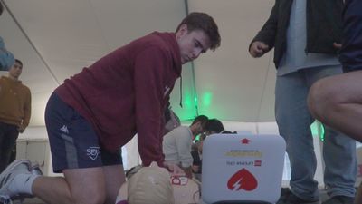 La RFFM trabaja en la prevención del paro cardíaco en el fútbol