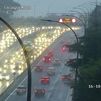 Accidentes, kilómetros de atascos... La intensa lluvia trae el caos en las carreteras de Madrid