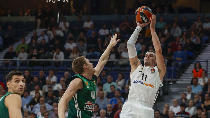 Hezonja ante Panathinaikos / EFE