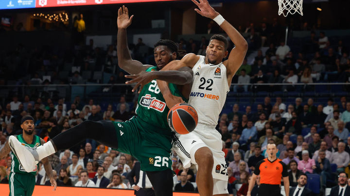 Tavares ante Panathinaikos / EFE