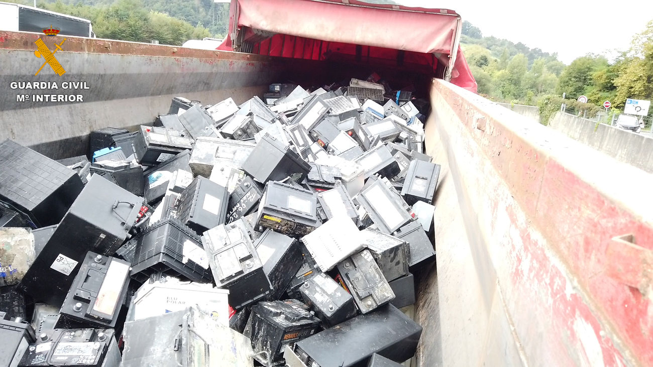 Cae una banda que traficaba con residuos desde Francia para su reventa ilegal en España