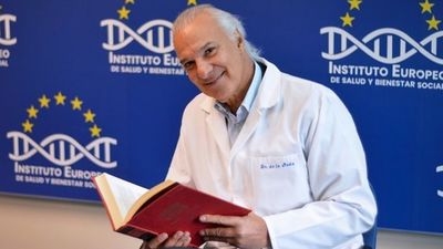 Manuel de la Peña: "Hay que tener sentido del humor porque reírse alarga la vida"