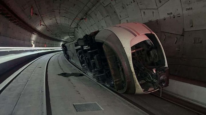 Tren volcado en el túnel de Atocha a Chamartín / EL ECONOMISTA